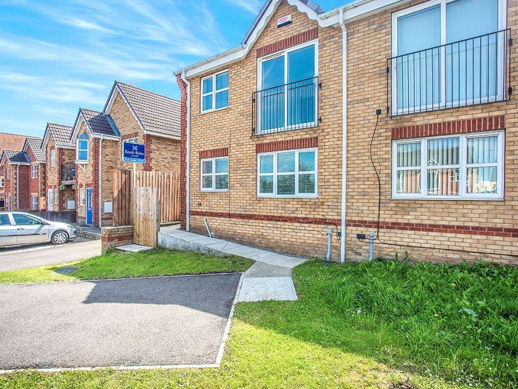 2 bed detached house to rent in Buckingham Way, Castleford, West