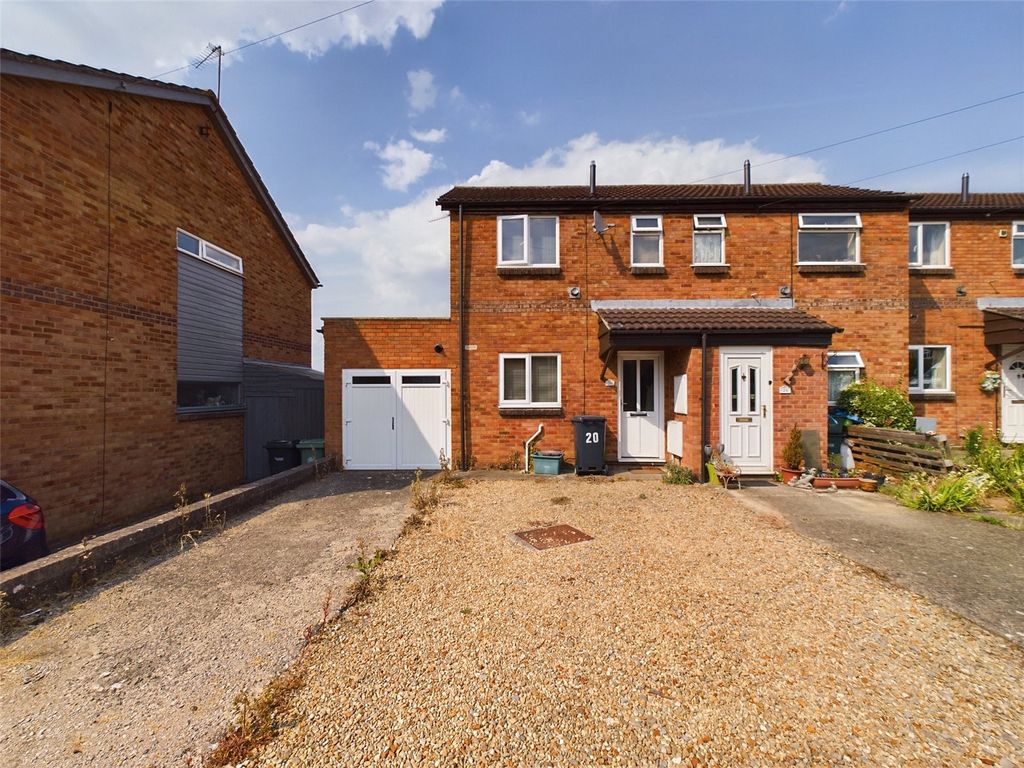 1 bed end terrace house for sale in Squirrel Close, Quedgeley