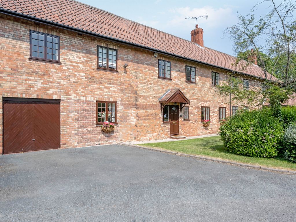 4 bed property for sale in Old Estate Yard, Wiseton, Doncaster DN10 Zoopla