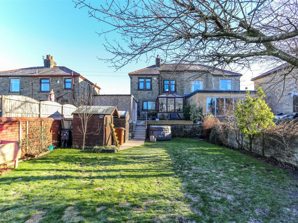 3 bed semidetached house for sale in Alder Avenue, Rawtenstall