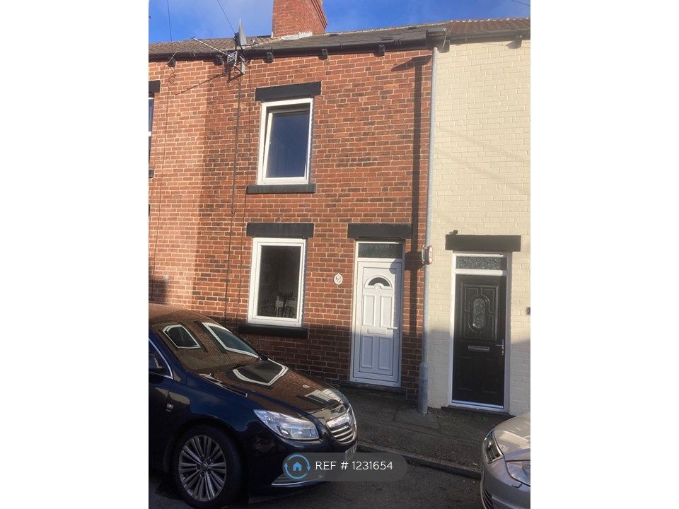 3 bed terraced house to rent in Godley Street, Royston, Barnsley S71, £