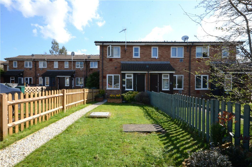 1 bed terraced house for sale in shellfield close, staines-upon-thames, surrey tw19