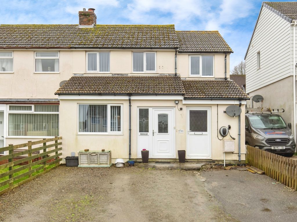 3 bed semidetached house for sale in Queens Crescent, Bodmin PL31, £