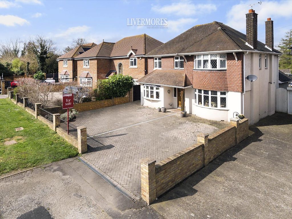 4 bed detached house for sale in Shepherds Lane, Dartford DA1, £850,000