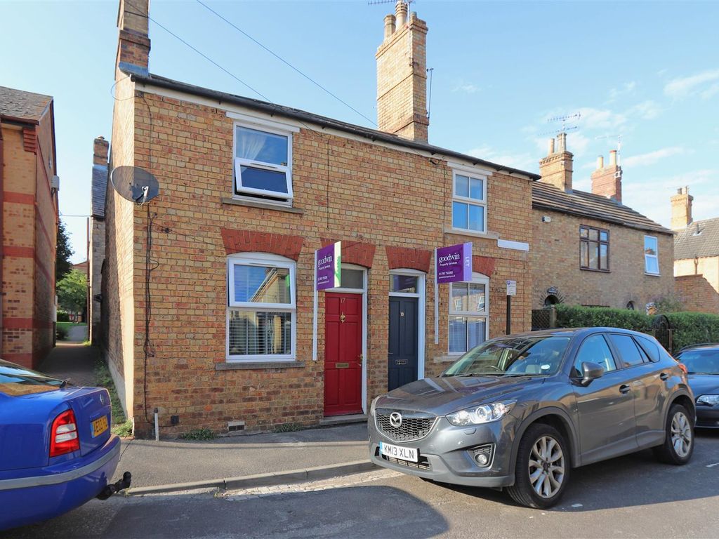 2 bed semidetached house to rent in Bentley Street, Stamford PE9, £825