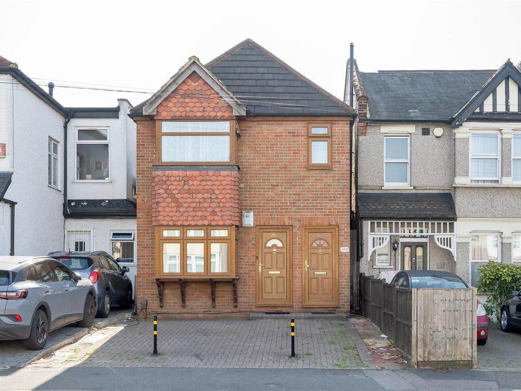 1 bed flat to rent in Chingford Industrial Centre, Hall Lane, London E4