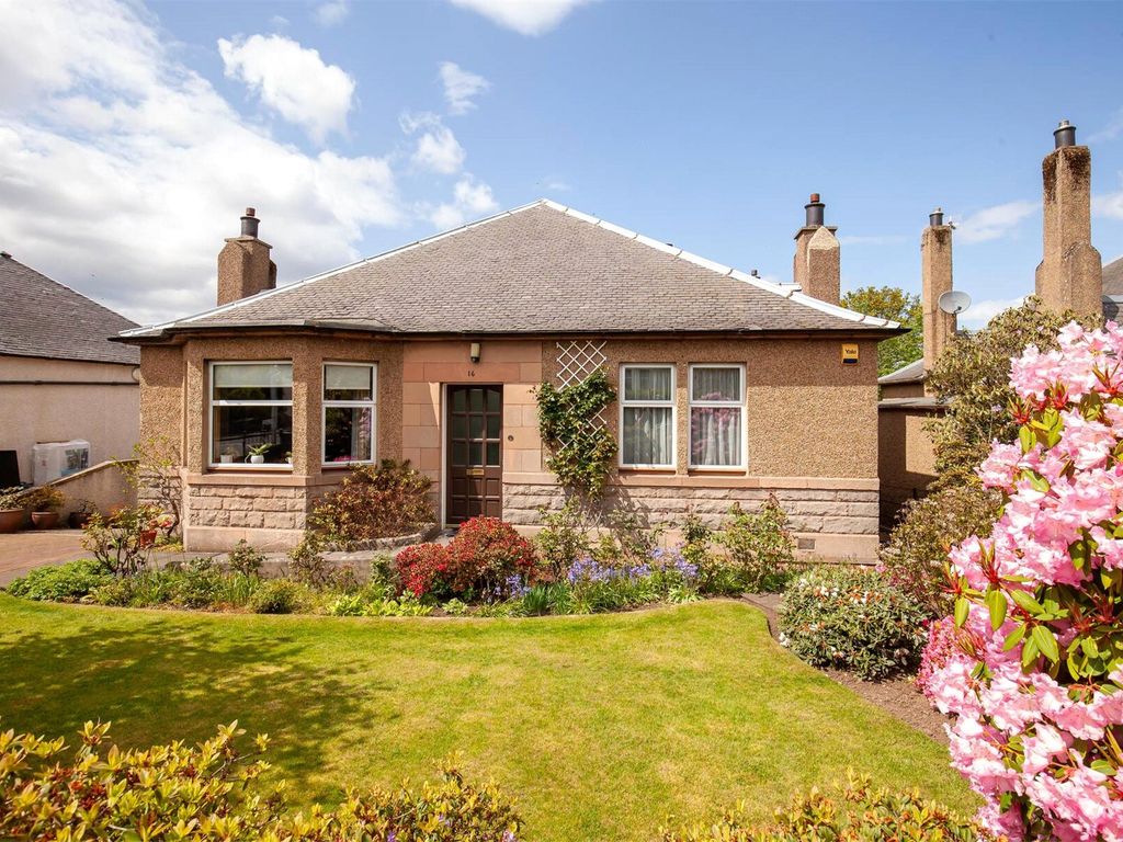 3 bed bungalow for sale in Camus Avenue, Fairmilehead, Edinburgh EH10