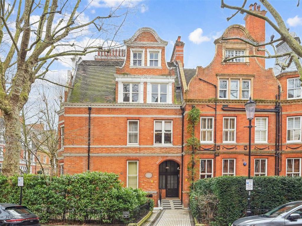 2 bed flat for sale in Kensington Court, London W8, £1,150,000 Zoopla