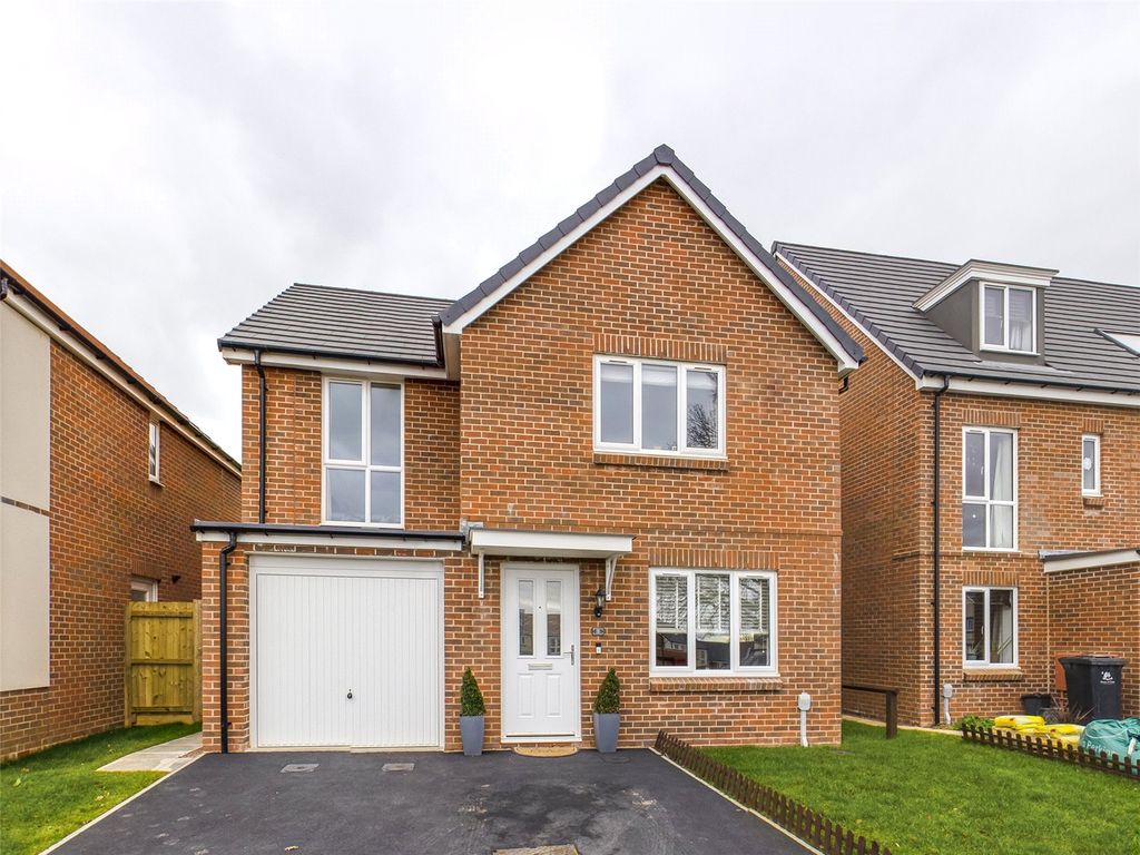 4 bed detached house for sale in Kingfisher Drive, Lydney