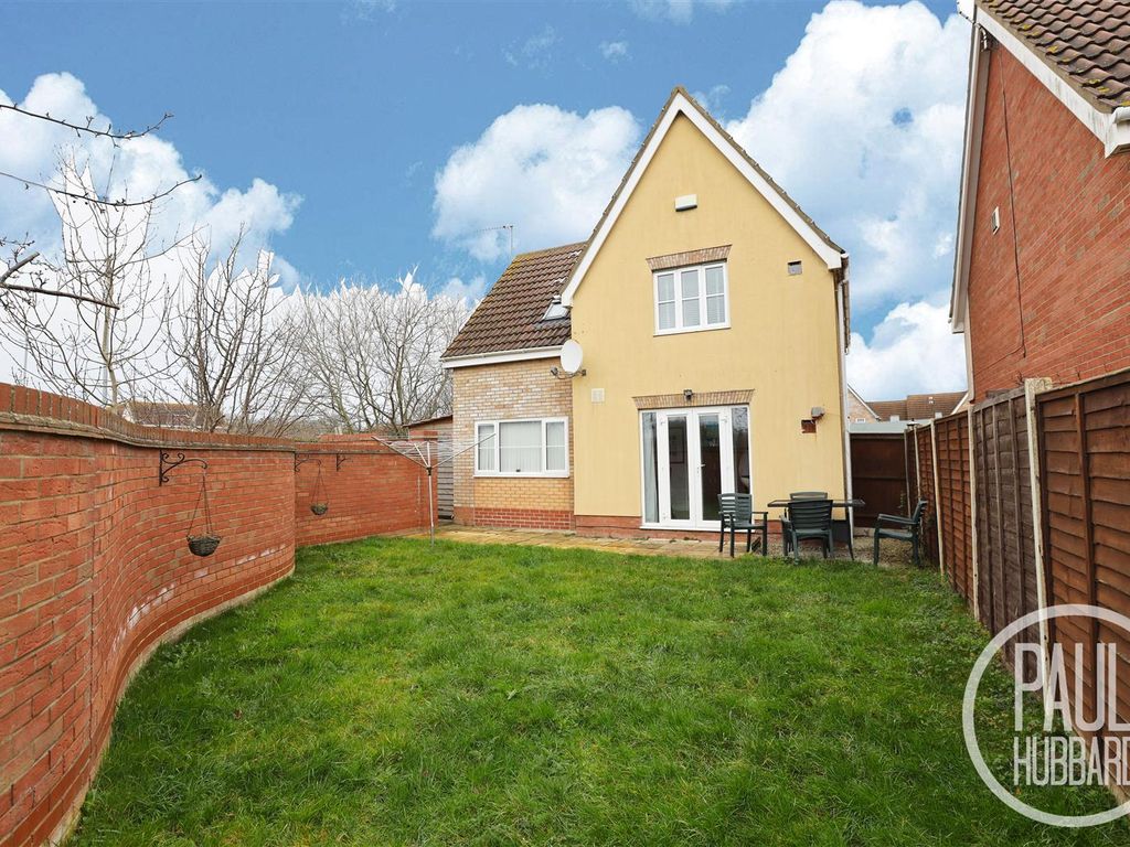 3 bed detached house for sale in Diprose Drive, Lowestoft, Suffolk NR32