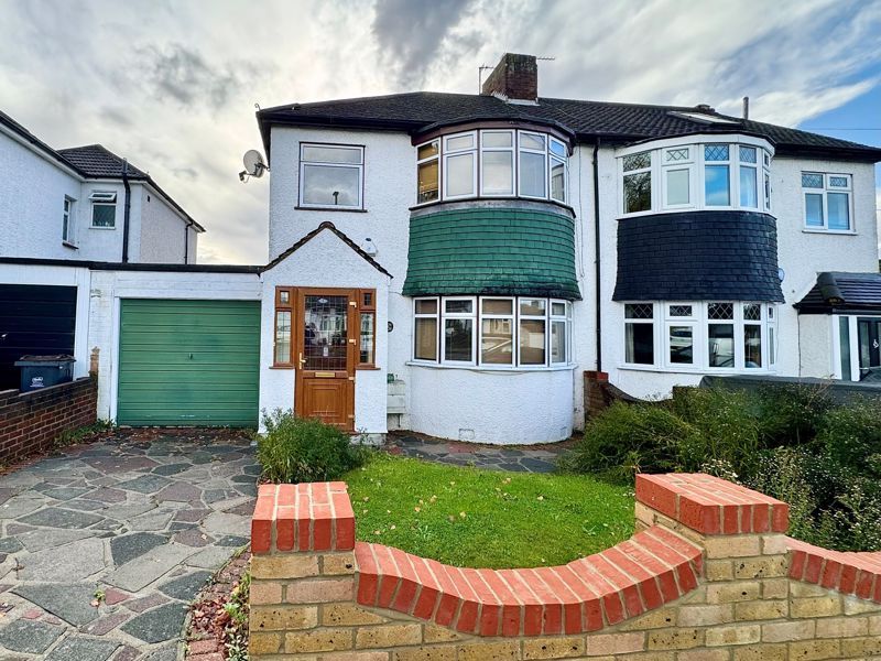 3 bed semidetached house for sale in Chesham Avenue, Petts Wood