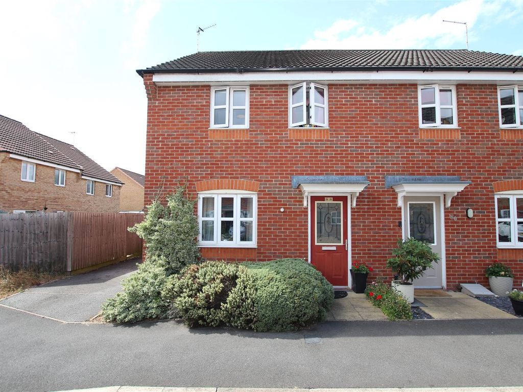 3 bed semidetached house to rent in Maximus Road, North Hykeham LN6