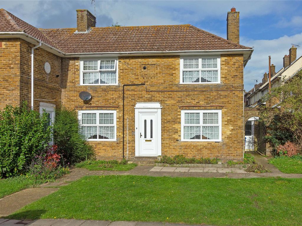3 bed semidetached house for sale in Grovehurst Avenue, Kemsley