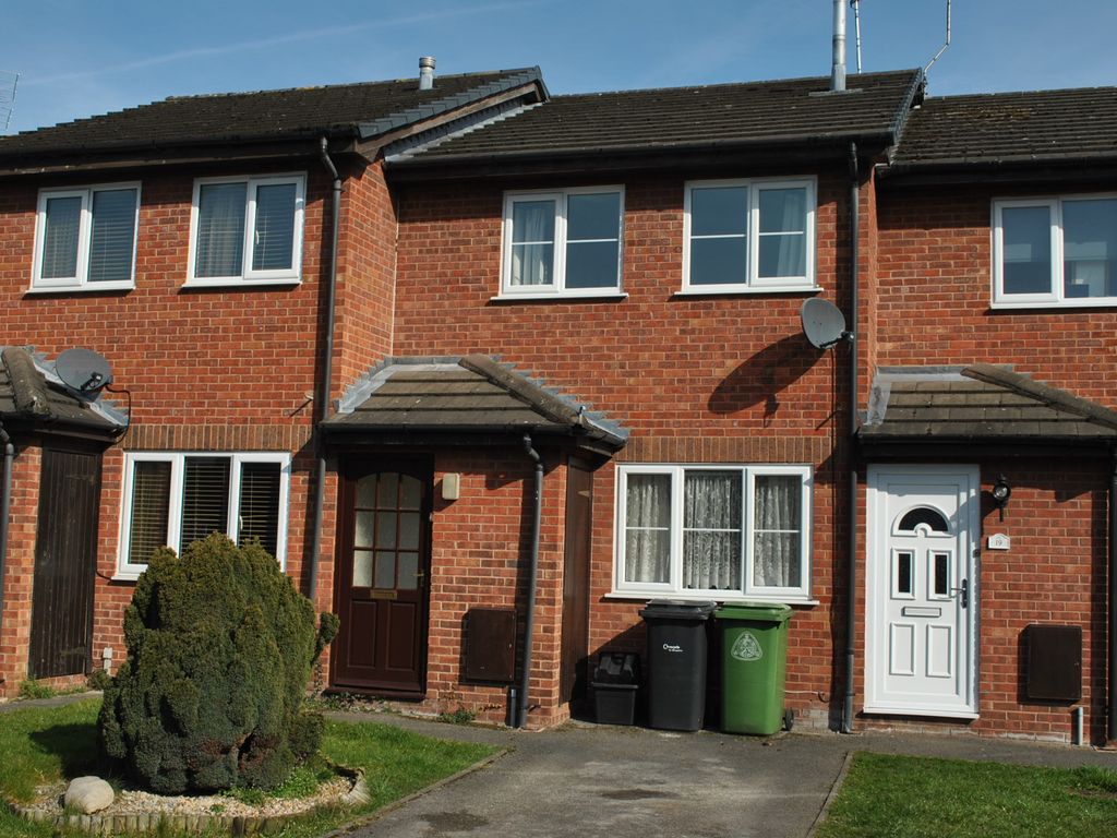 2 bed terraced house to rent in The Wharfage, Whitchurch, Shropshire