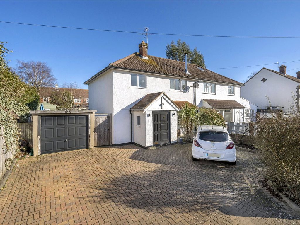 3 bed semidetached house for sale in Lockhart Road, Cobham KT11 Zoopla