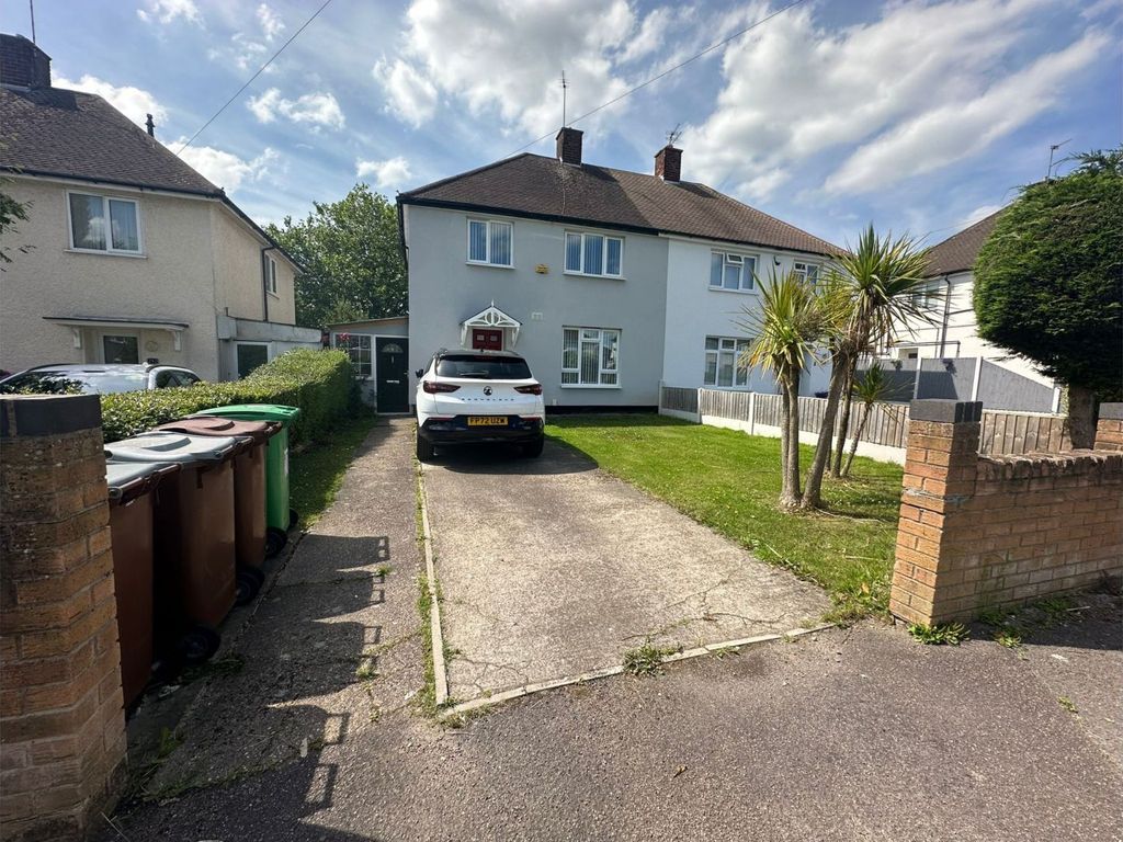 3 bed semidetached house for sale in Glaisdale Drive West, Nottingham