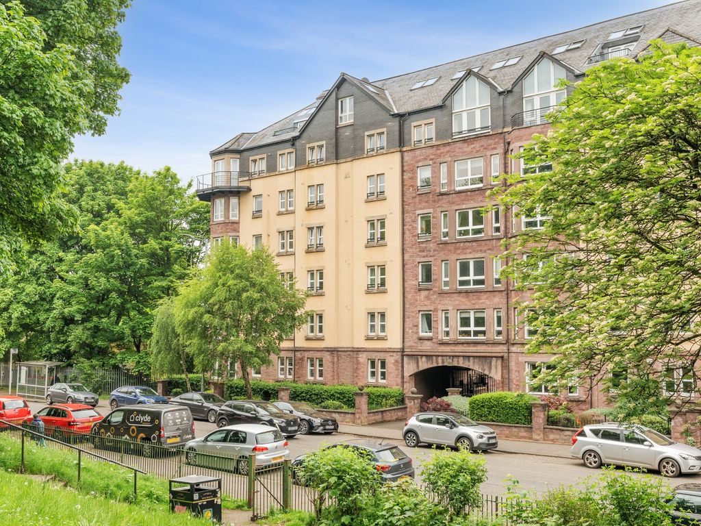 2 bed flat for sale in Crow Road, Broomhill, Glasgow G11, £229,000 Zoopla