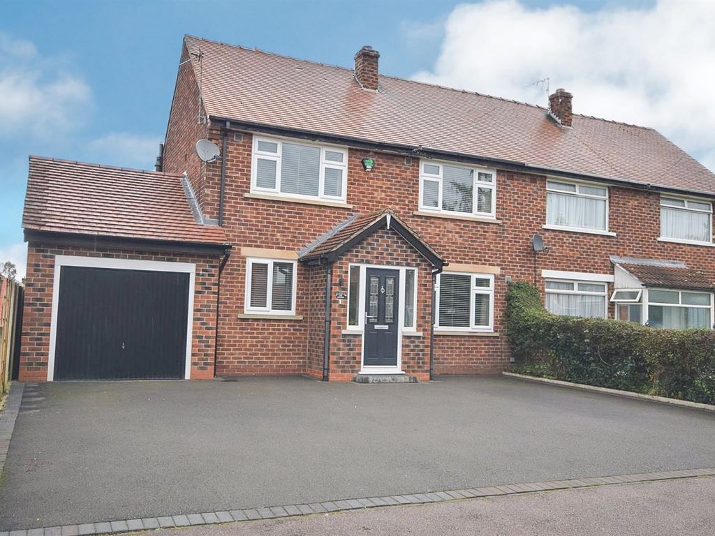 3 bed semidetached house for sale in Holly Avenue, Cheadle SK8, £