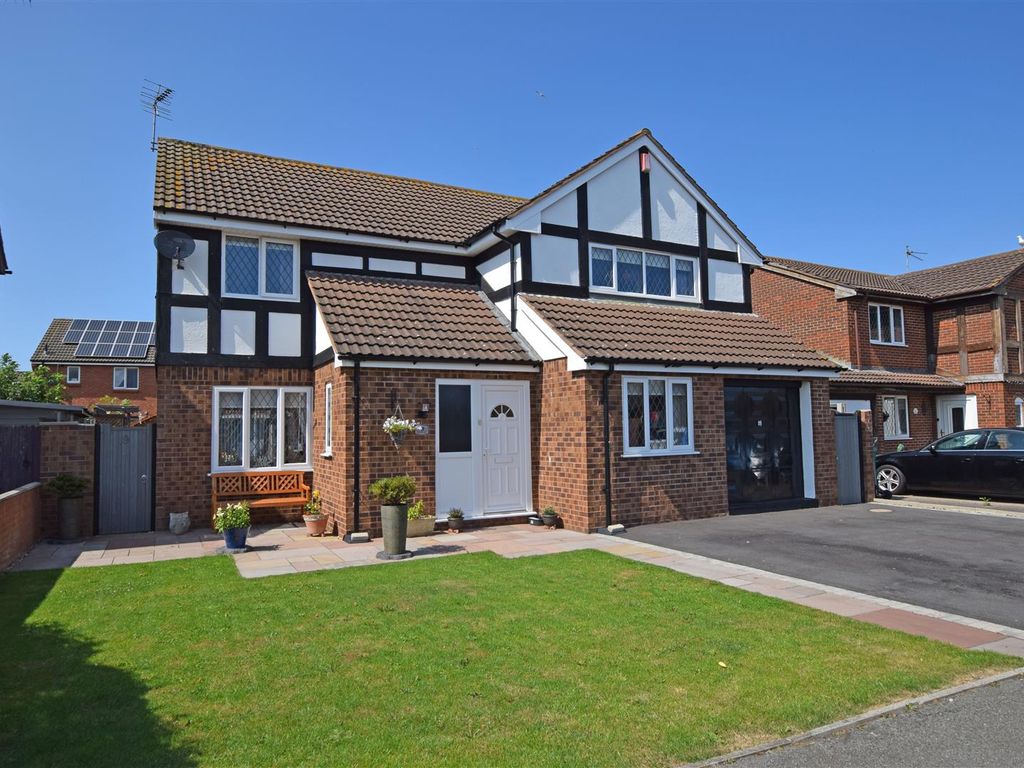 4 bed detached house for sale in Ffordd Nant, Kinmel Bay, Conwy LL18