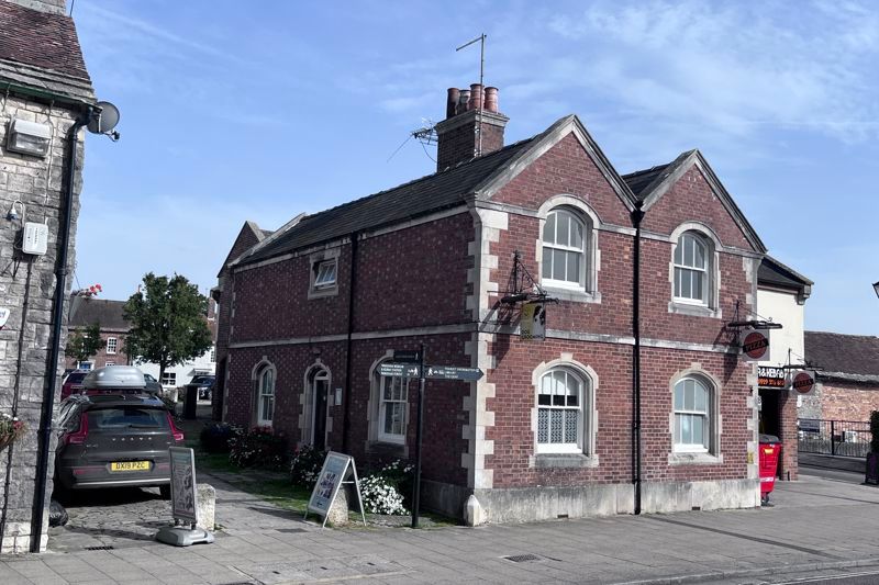 2 bed flat to rent in Wareham BH20, £750 pcm Zoopla