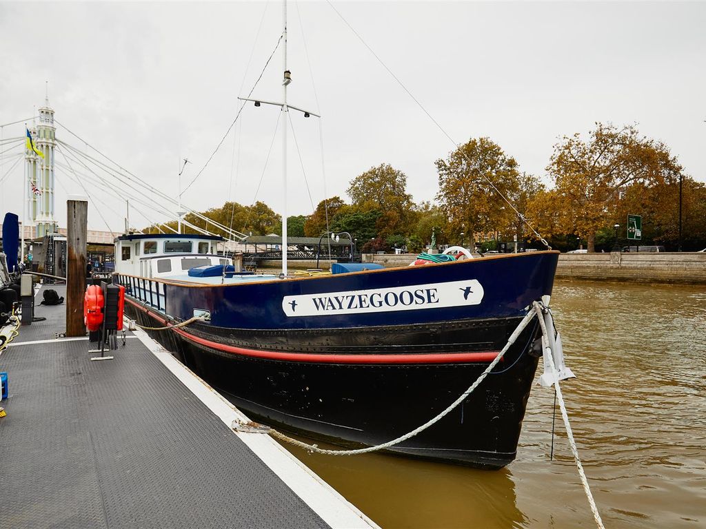 2 bed houseboat for sale in Cadogan Pier, Chelsea SW3, £250,000 Zoopla
