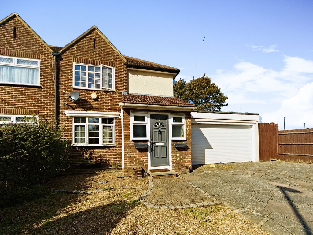 2 bed semidetached house for sale in Overbury Crescent, New Addington