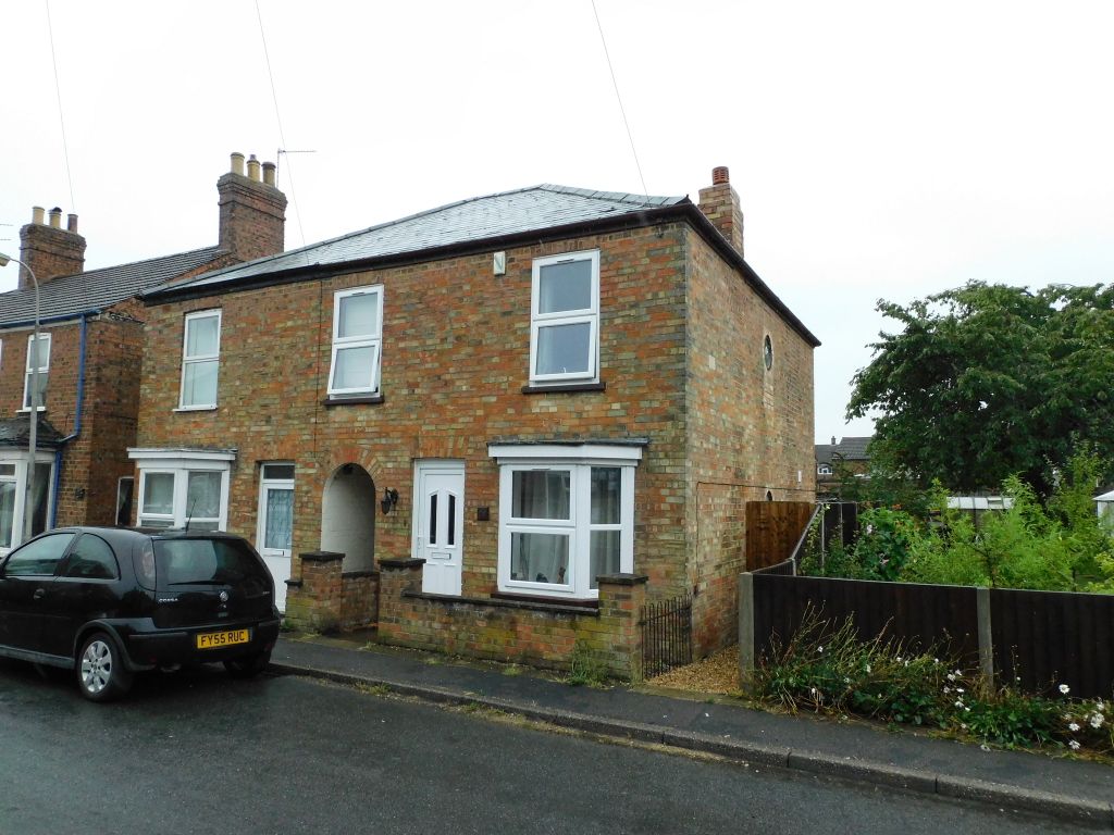 3 bed semidetached house for sale in Stukeley Road, Holbeach, Spalding