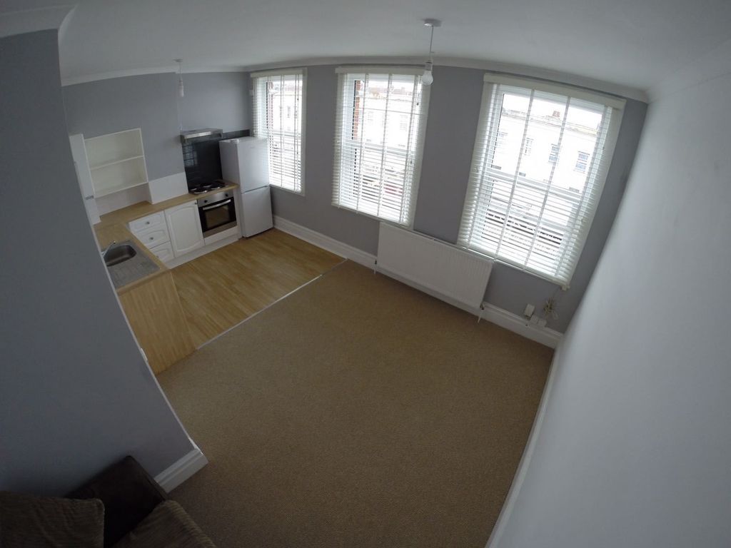 1 bed flat to rent in Stoke Newington Road, London N16, £1,450 pcm Zoopla