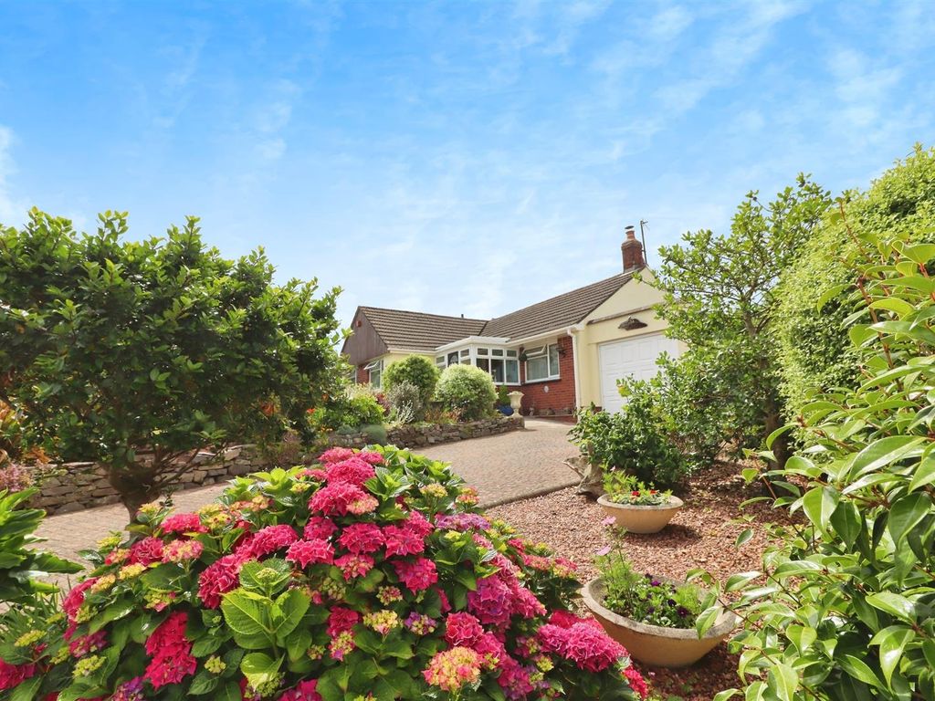 3 bed detached bungalow for sale in Sunset Heights, Barnstaple EX32, £