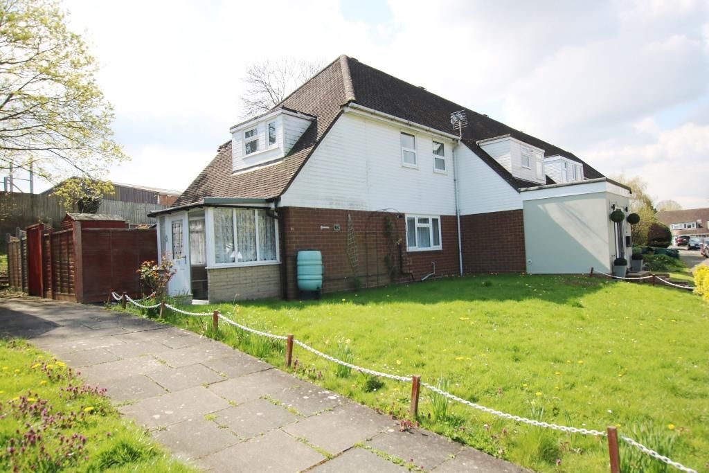 3 bed property for sale in Levett Road, Leatherhead KT22 Zoopla