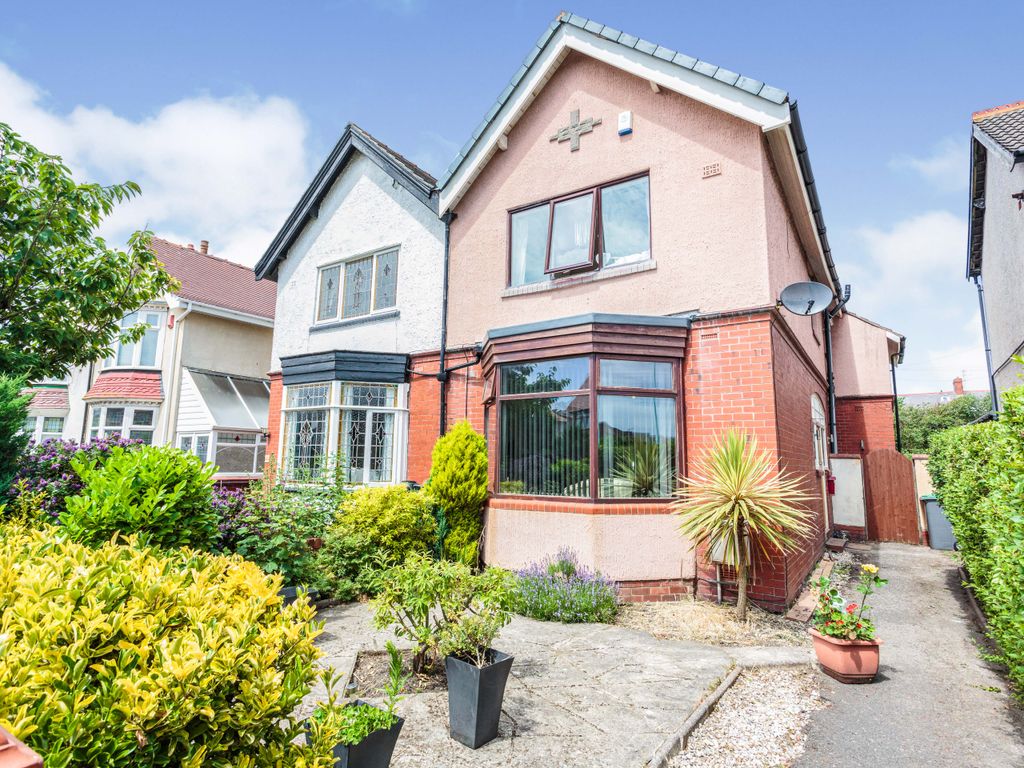 4 bed semidetached house for sale in Harrowside, Blackpool, Lancashire