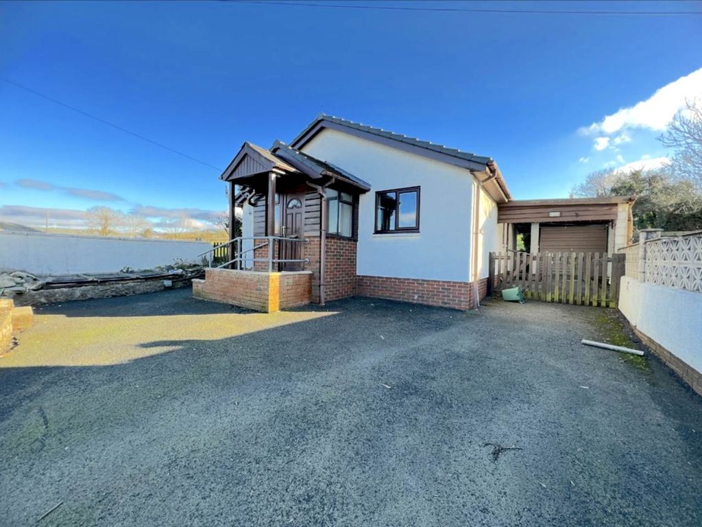 3 bed bungalow for sale in Llys Y Cwm, Garth, Penrhyncoch SY23, £