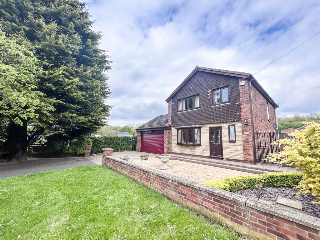 3 bed detached house for sale in Bodmin Close, Scunthorpe DN17 Zoopla