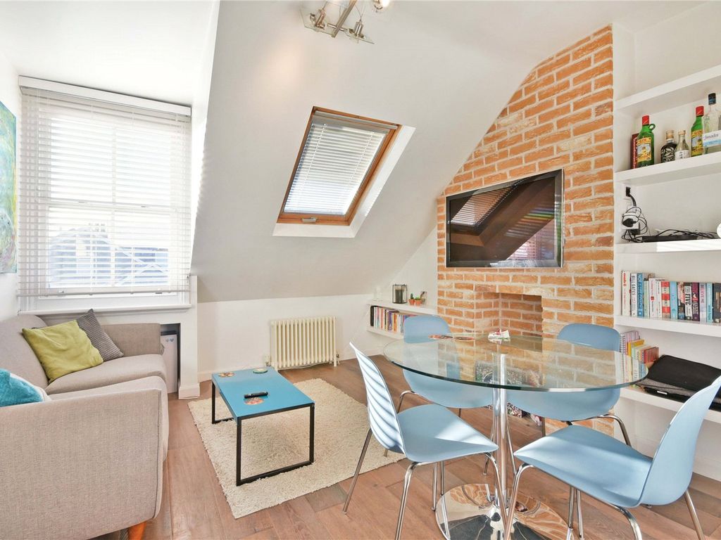 2 bed flat for sale in Ash Grove, Cricklewood NW2, £365,000 Zoopla
