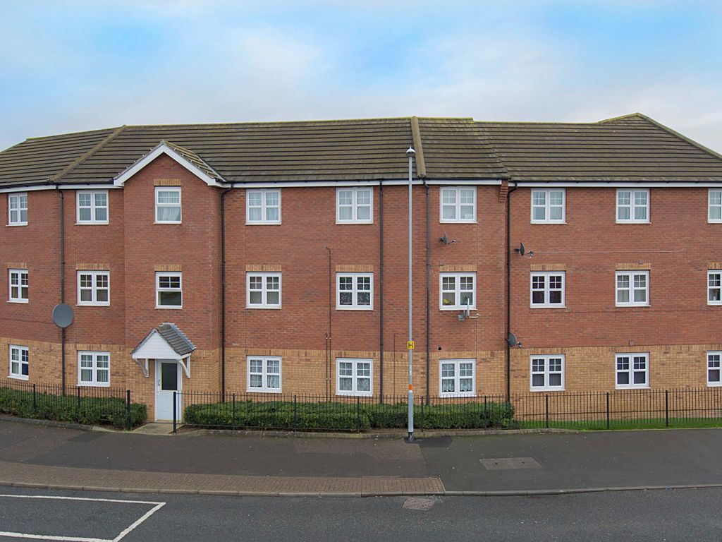 2 bed flat to rent in Exmouth Court, Corby NN18, £750 pcm Zoopla