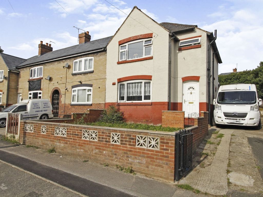 3 bed end terrace house for sale in North Road, Rotherham, South