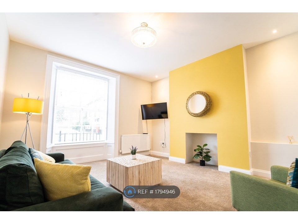 2 bed flat to rent in Great Yarmouth, Great Yarmouth NR30, £975 pcm