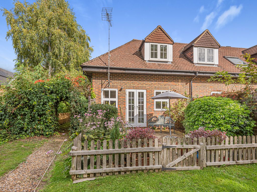 Hillier Road, Guildford, Surrey GU1  