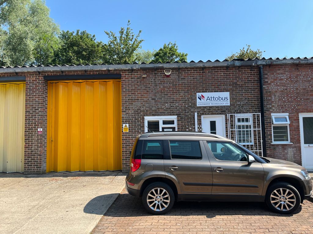 Industrial to let in Unit D2, Watlington Industrial Estate, Cuxham Road