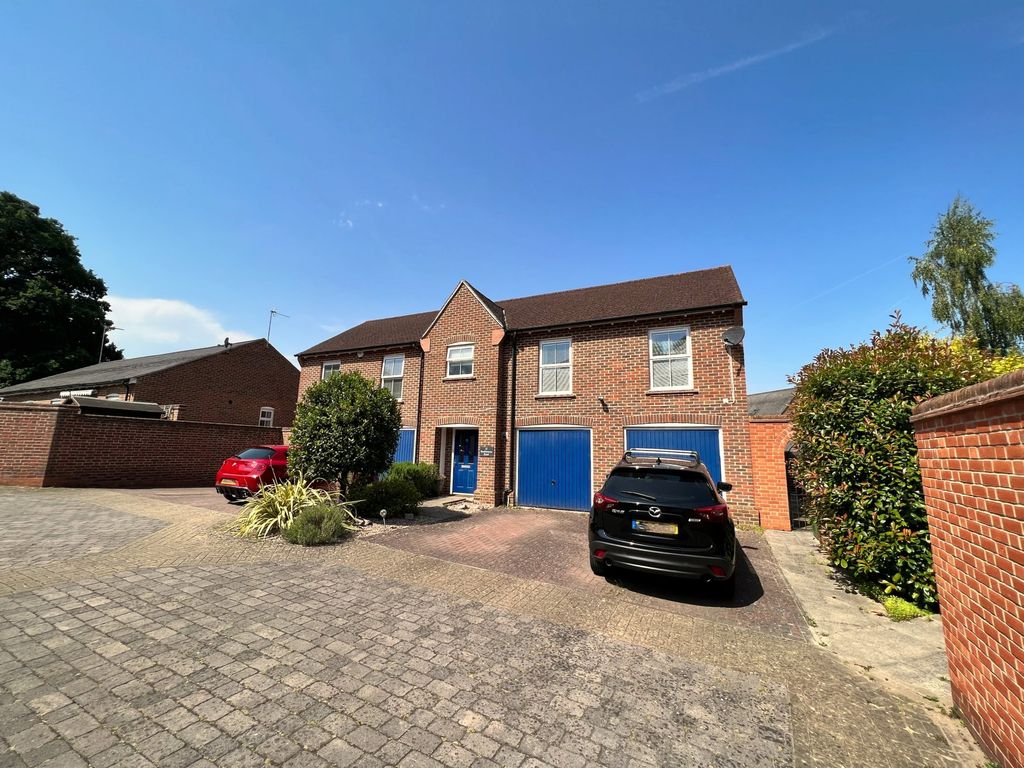 2 bed detached house for sale in Rockbourne Road, SherfieldOnLoddon