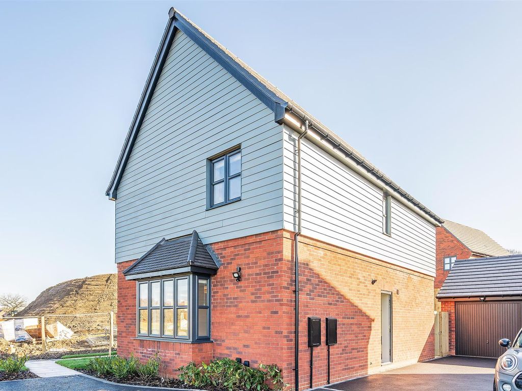 4 bed detached house to rent in Whittle Drive, Blythe Valley Park