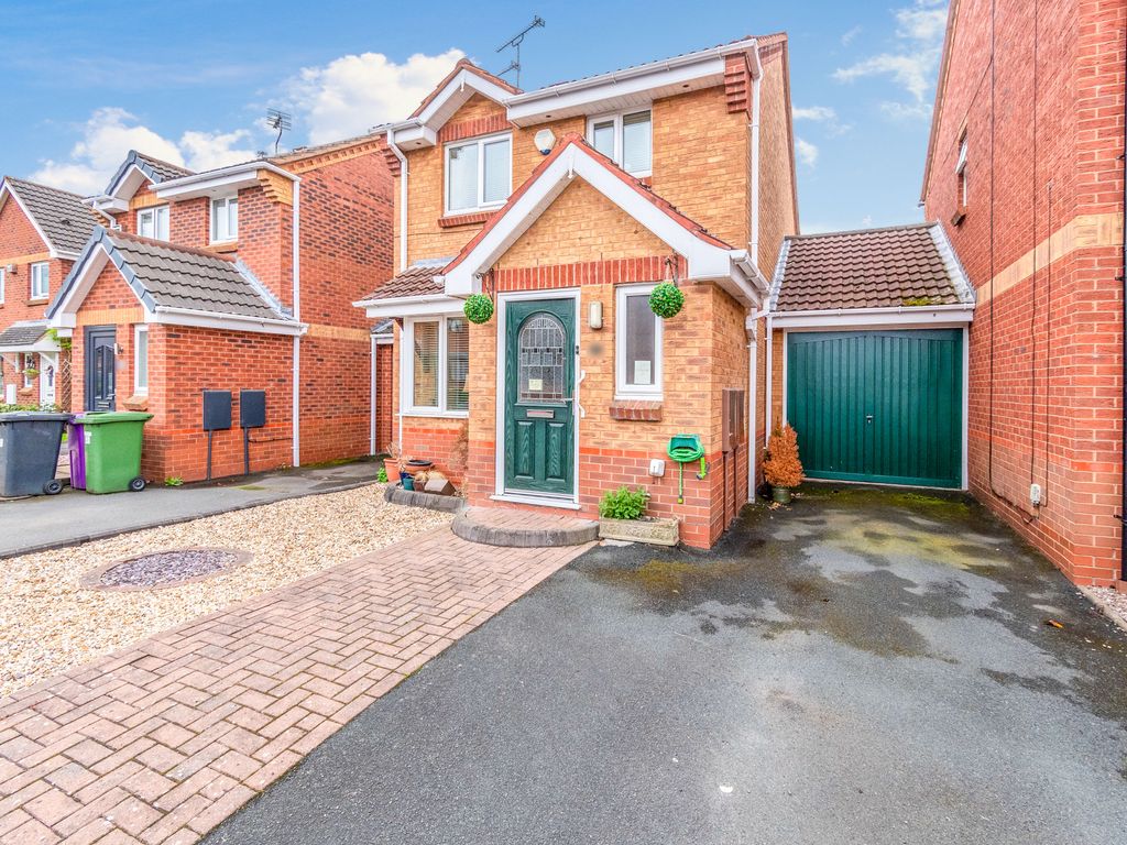 3 bed detached house for sale in Clematis Drive, Pendeford