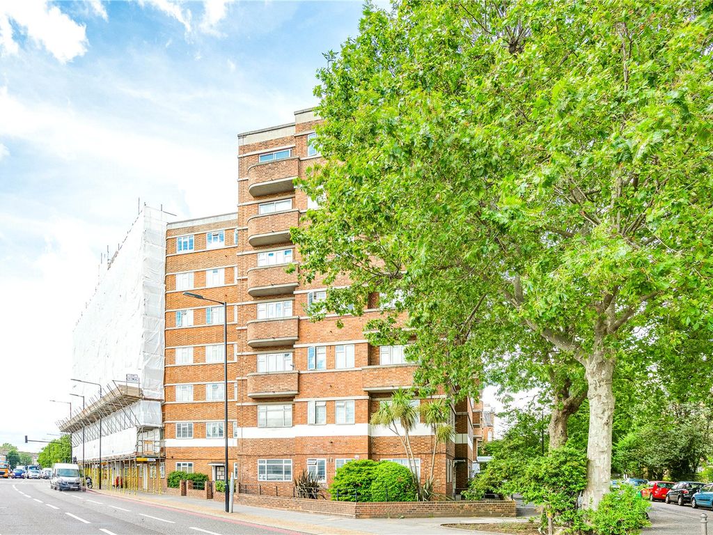 2 bed flat to rent in West Kensington Court, Edith Villas, London W14