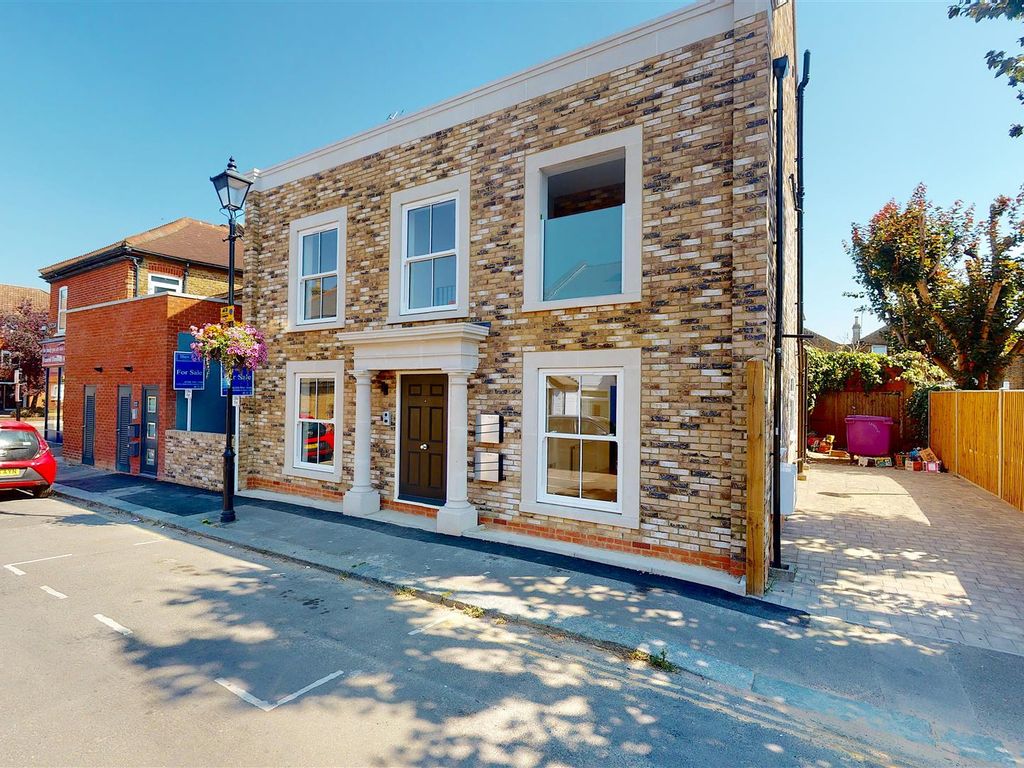 Algar Road, Isleworth TW7  