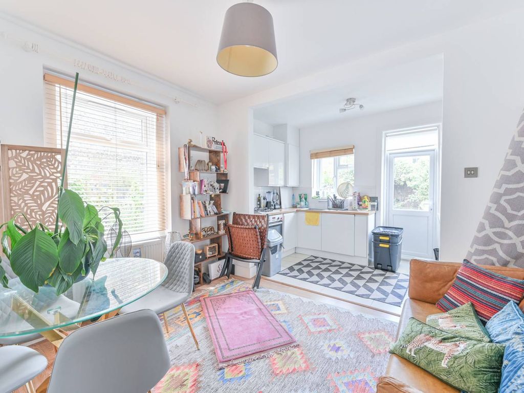 2 bed flat for sale in Hartswood Road W12, Wendell Park, London, Zoopla