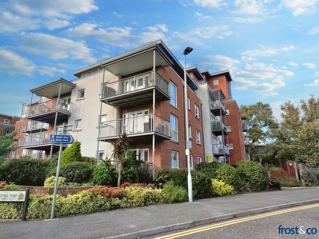 2 bed flat for sale in Newfoundland Drive, Baiter Park, Poole, Dorset