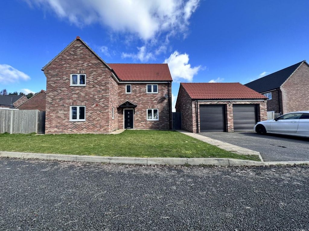 4 bed detached house to rent in Shipdham Road, Dereham NR19 Zoopla