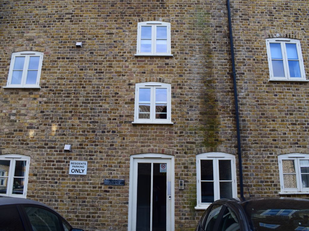 2 bed flat to rent in Buryfield Maltings, Watton Road, Ware SG12, £1,175 pcm Zoopla