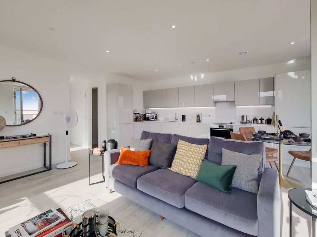 Falconbrook Gardens, Canning Town, London E16