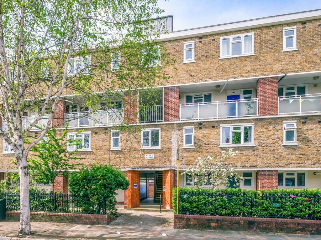 3 bed for sale in Coles Court, Trott Street SW11, Battersea